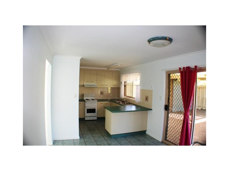 18 Moore Street, Elliott Heads QLD 4670