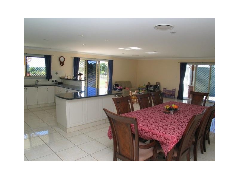 9 Rokeby Court, Branyan QLD 4670