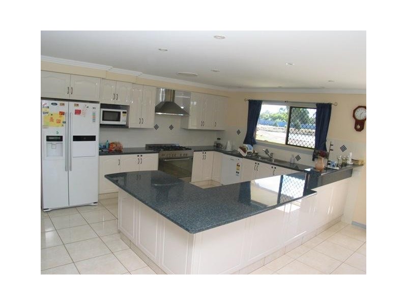 9 Rokeby Court, Branyan QLD 4670