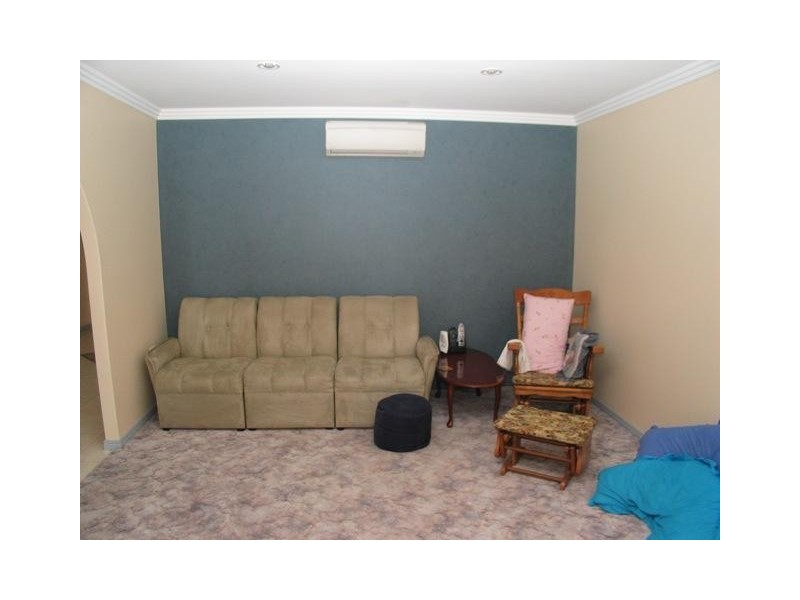 9 Rokeby Court, Branyan QLD 4670