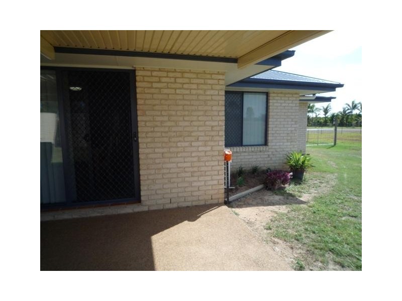 42 Clydesdale Avenue, Branyan QLD 4670