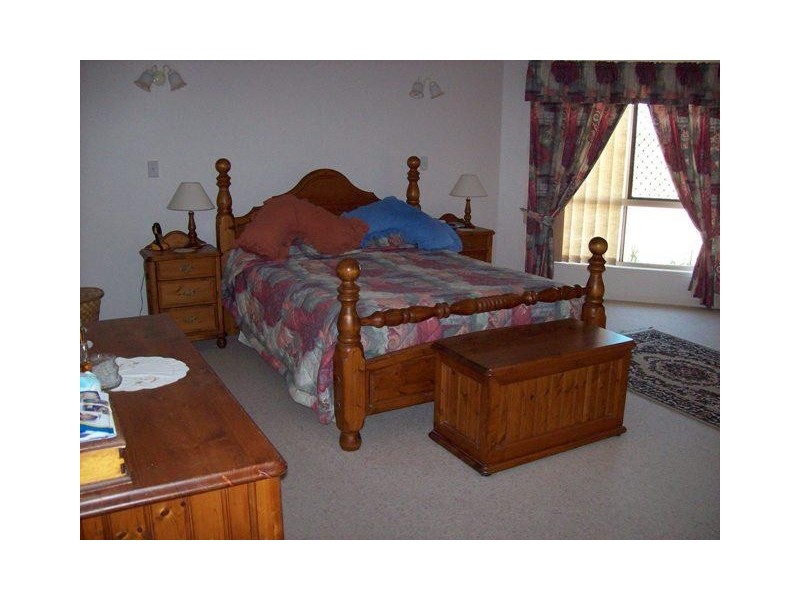 36 Mokera Street, Coral Cove QLD 4670