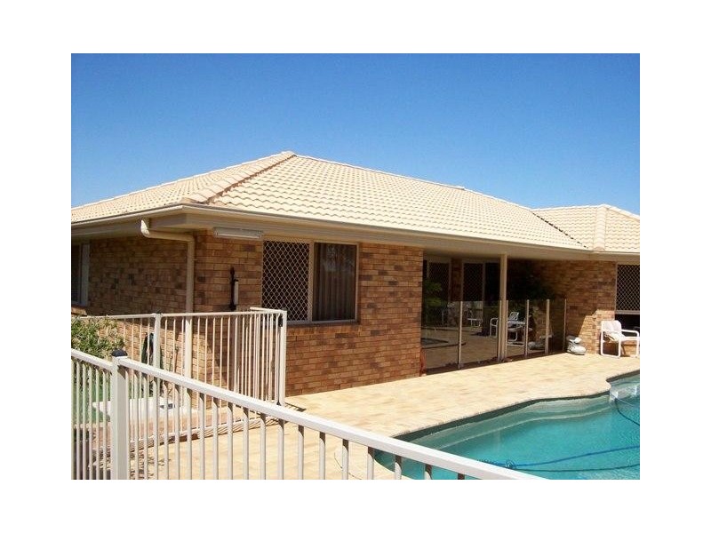 36 Mokera Street, Coral Cove QLD 4670