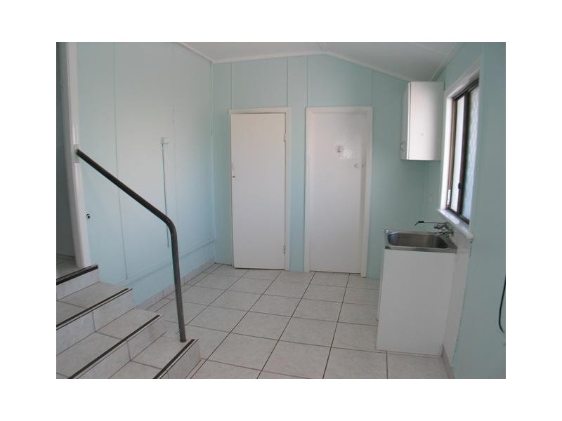 166 Mount Perry Road, Bundaberg North QLD 4670