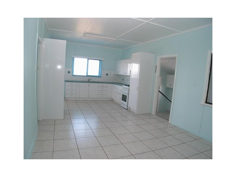 166 Mount Perry Road, Bundaberg North QLD 4670