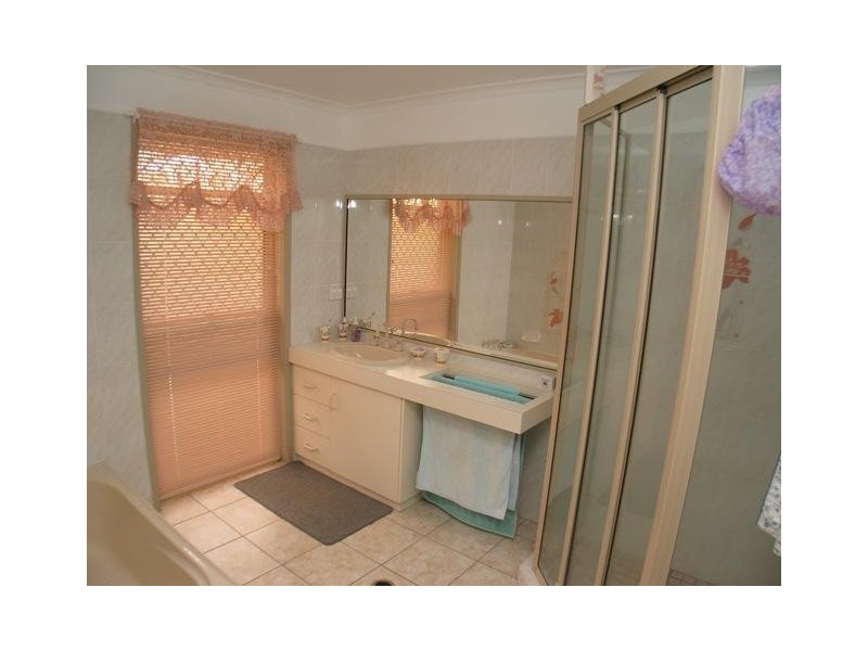 10 Banksia Street, Gooburrum QLD 4670