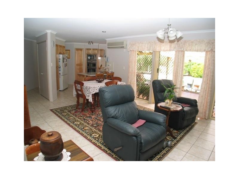 10 Banksia Street, Gooburrum QLD 4670