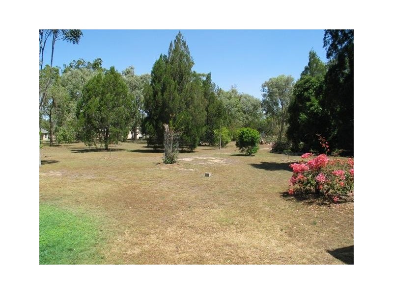 10 Banksia Street, Gooburrum QLD 4670