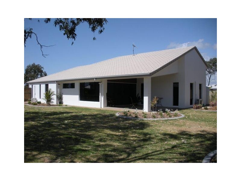 4 Meleisha Place, Coral Cove QLD 4670