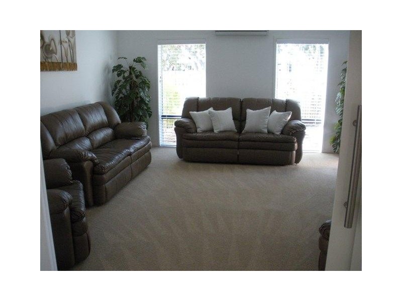 4 Meleisha Place, Coral Cove QLD 4670