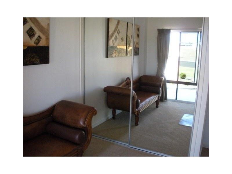 4 Meleisha Place, Coral Cove QLD 4670