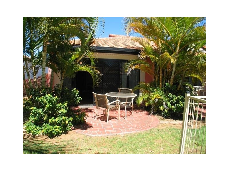 U4 Pebble Beach Drive, Coral Cove QLD 4670