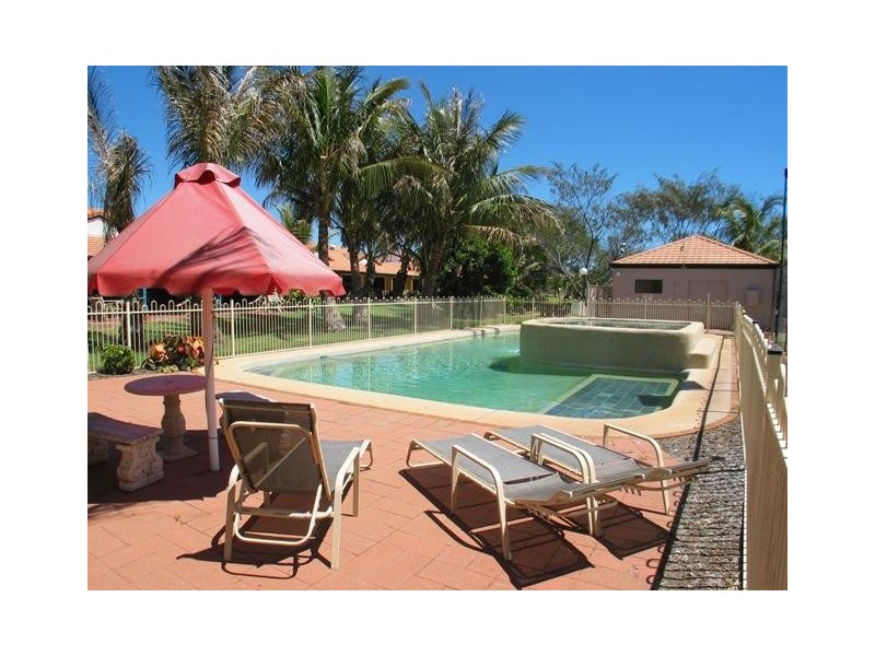 U4 Pebble Beach Drive, Coral Cove QLD 4670