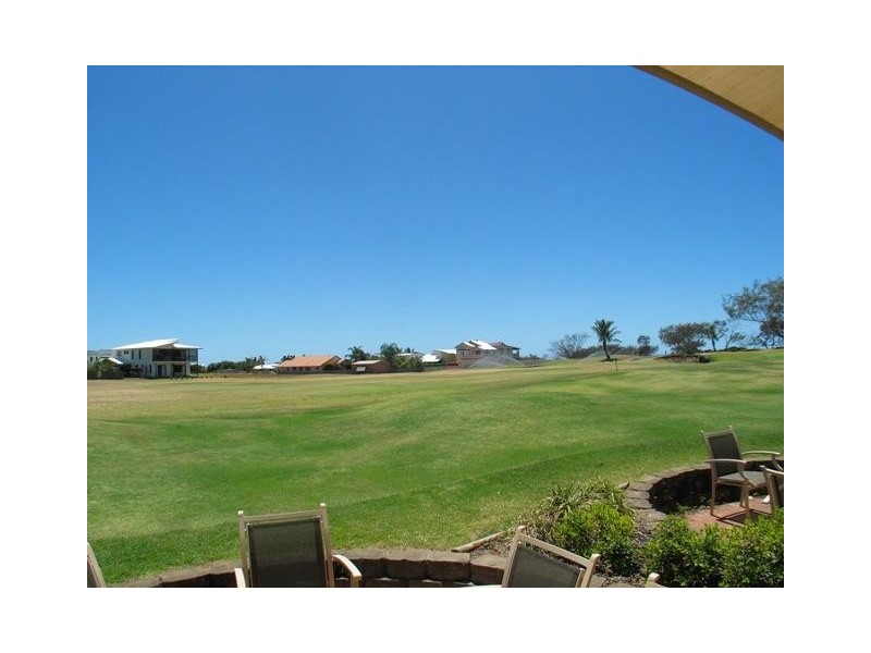 U4 Pebble Beach Drive, Coral Cove QLD 4670