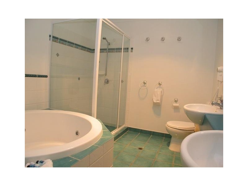 U35 Pebble Beach Drive, Coral Cove QLD 4670