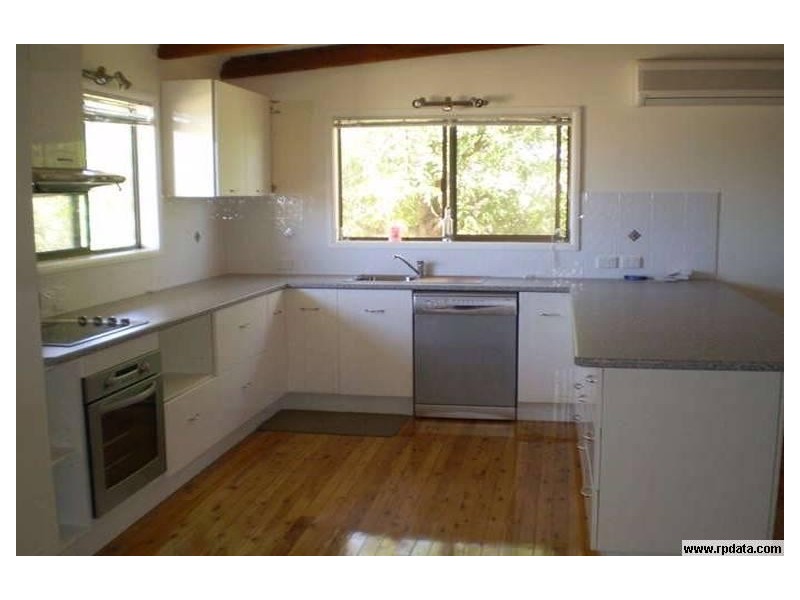 59 Shell Street, Burnett Heads QLD 4670