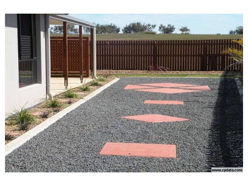 223 Barolin Esplanade, Coral Cove QLD 4670