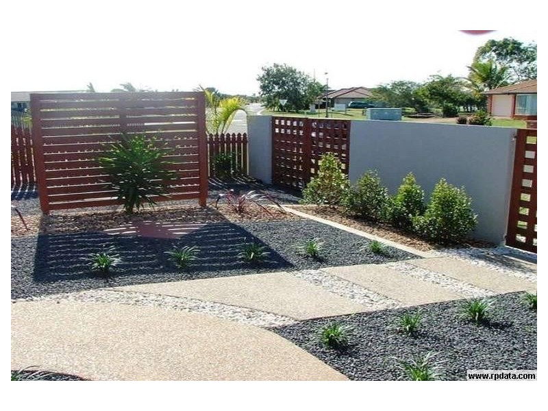 223 Barolin Esplanade, Coral Cove QLD 4670