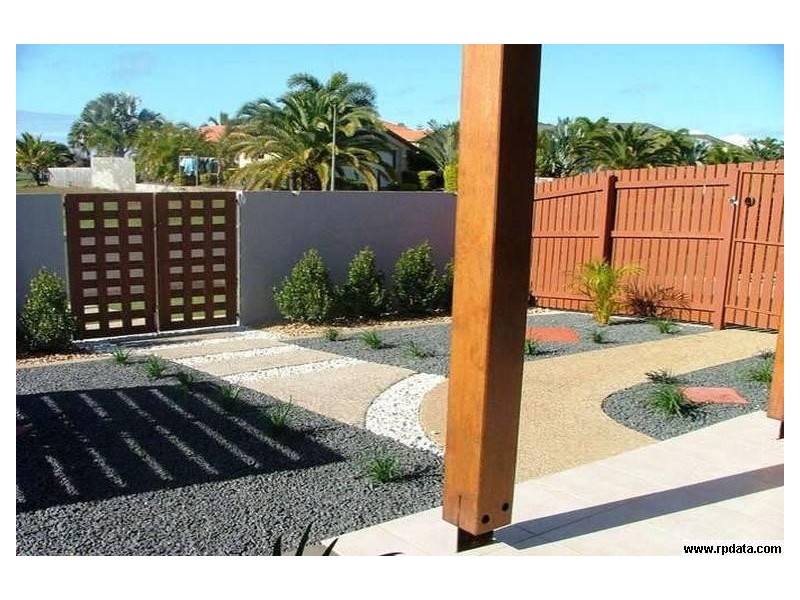 223 Barolin Esplanade, Coral Cove QLD 4670