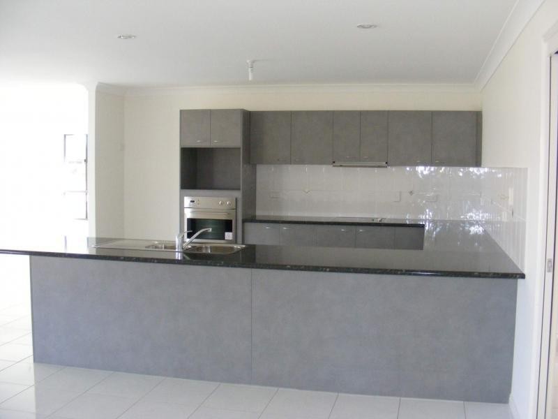 43 Bisdee Street, Coral Cove QLD 4670