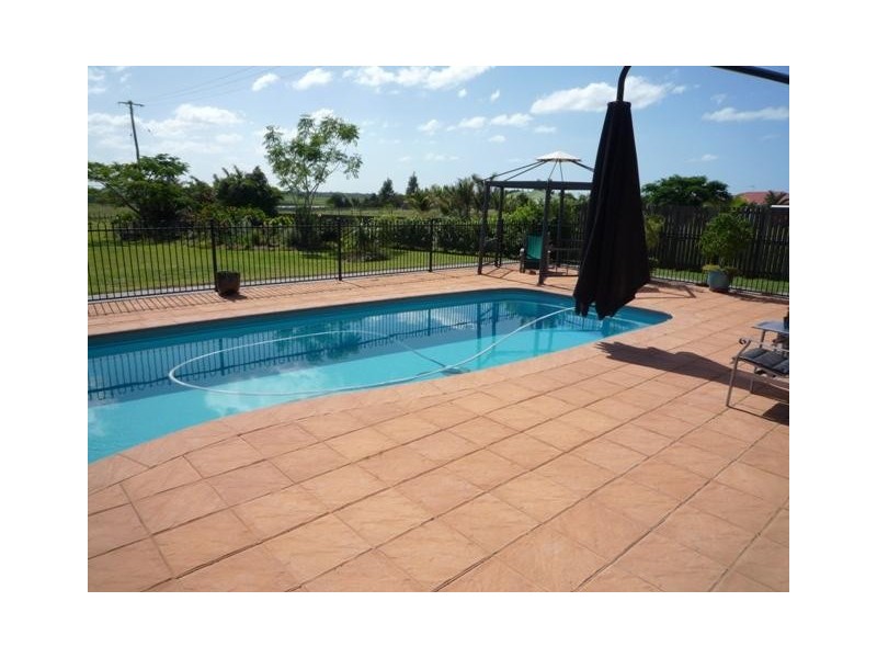 13 Slalom Cresent, Branyan QLD 4670