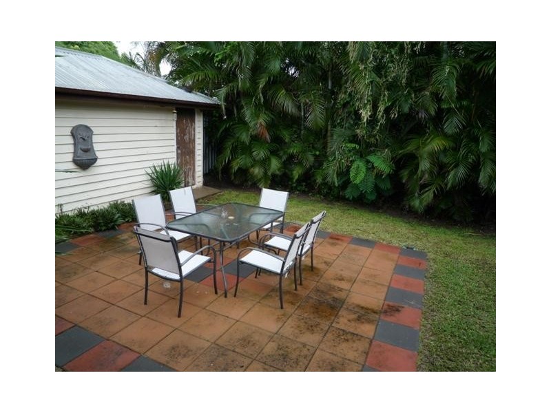 16 Curtis Street, Bundaberg South QLD 4670