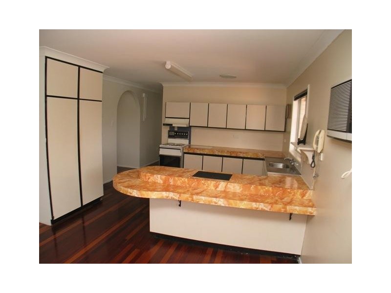 Avenell Heights QLD 4670