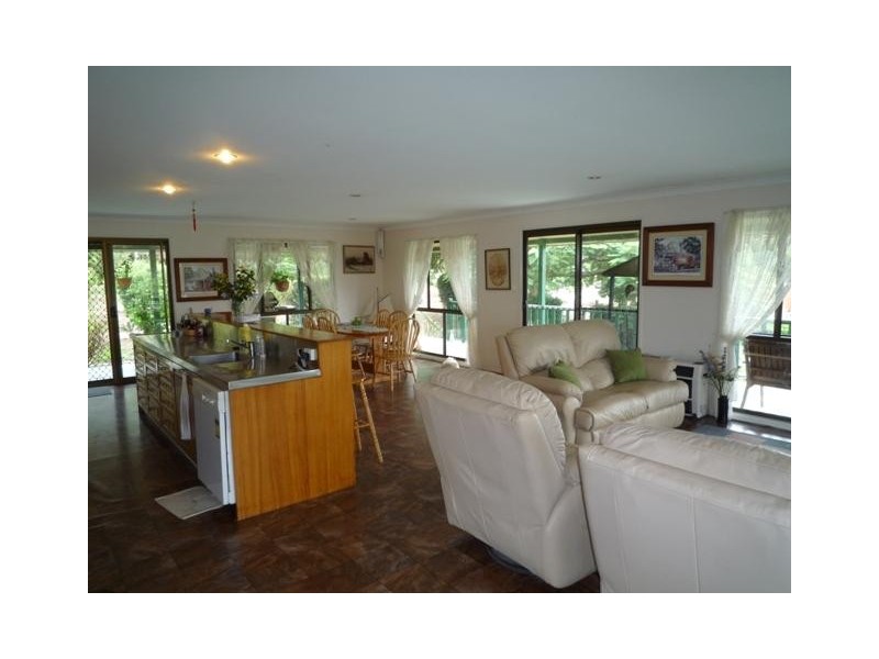 858 Gooburrum, Welcome Creek QLD 4670