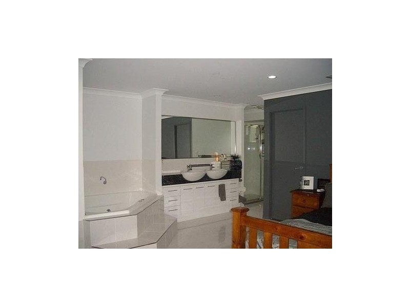 39 Regency Road, Moore Park Beach QLD 4670