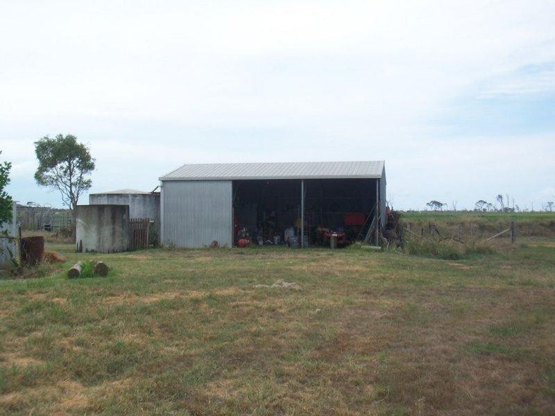 381 Three Chain Road, Calavos QLD 4670