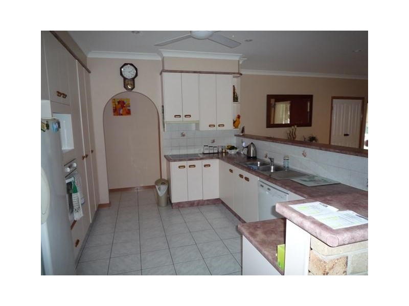 12 Chris-Lyn Avenue, North Gregory QLD 4660
