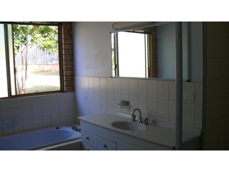 11 Seventy Four Court, Avoca QLD 4670