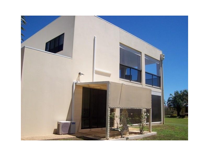 7 Davin Place, Coral Cove QLD 4670