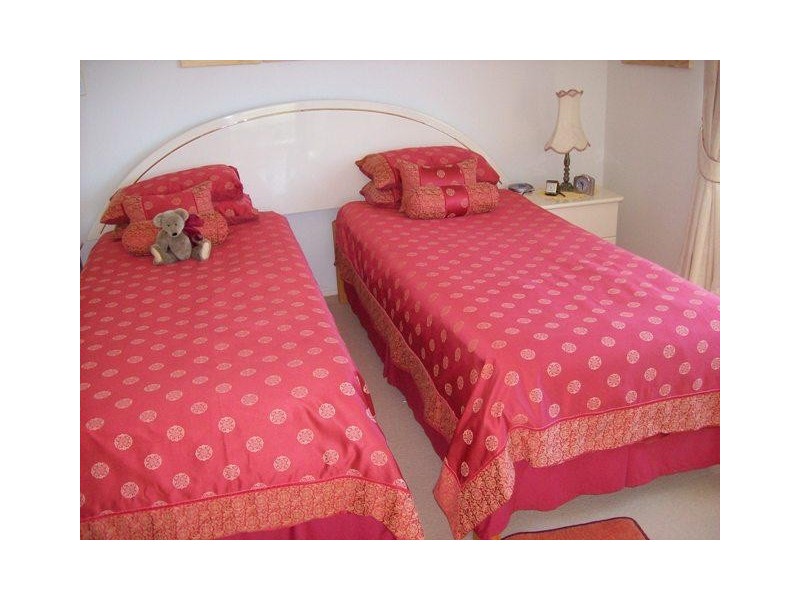 7 Davin Place, Coral Cove QLD 4670