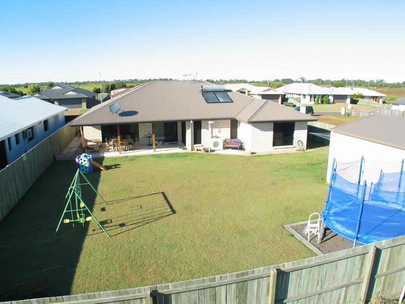5 Gill Place, Kalkie QLD 4670