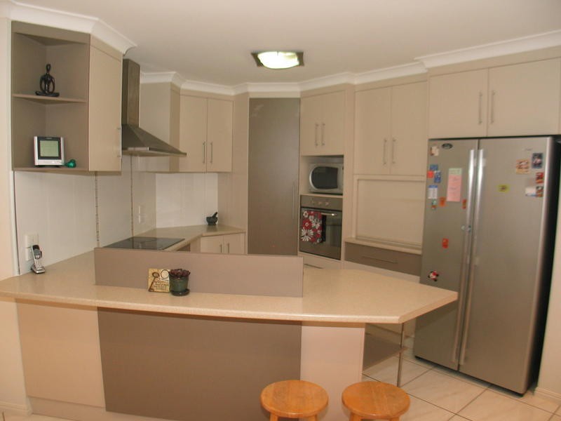 5 Gill Place, Kalkie QLD 4670