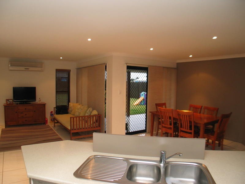 5 Gill Place, Kalkie QLD 4670