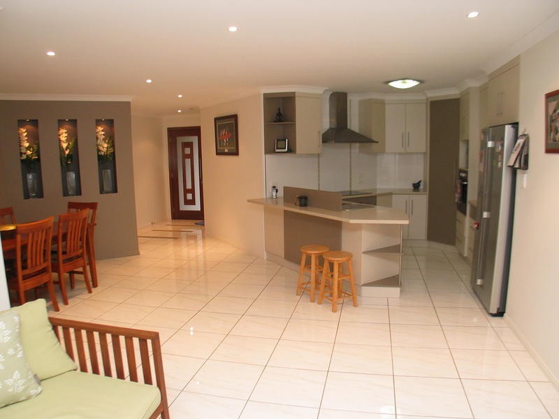 5 Gill Place, Kalkie QLD 4670