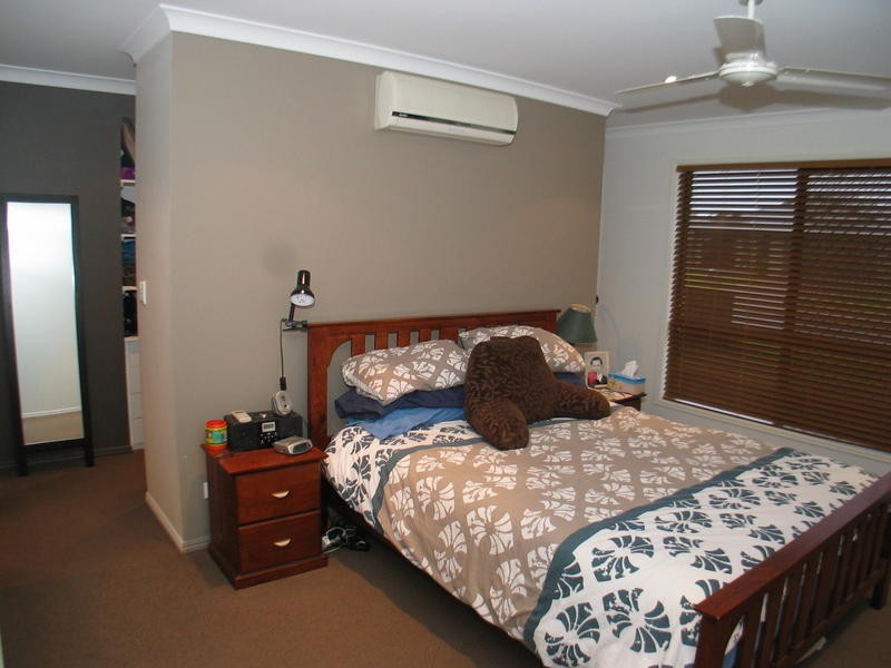 5 Gill Place, Kalkie QLD 4670