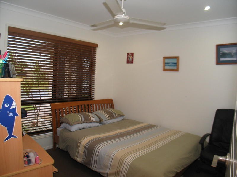 5 Gill Place, Kalkie QLD 4670