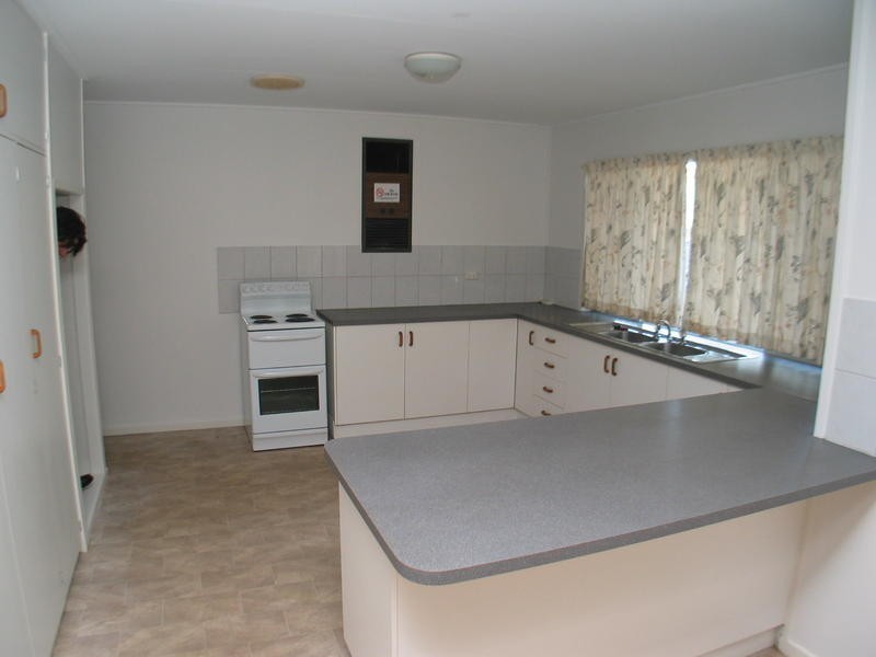 1 Channel Lane, Thabeban QLD 4670