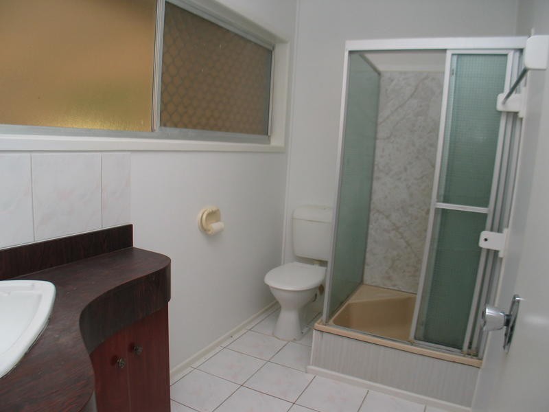 1 Channel Lane, Thabeban QLD 4670