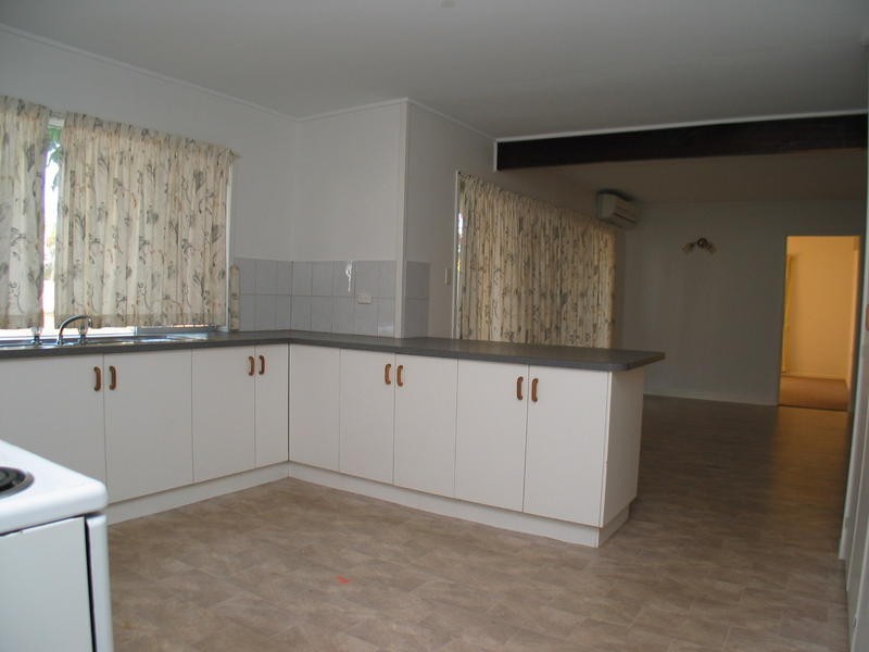 1 Channel Lane, Thabeban QLD 4670