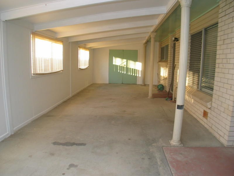 1 Channel Lane, Thabeban QLD 4670