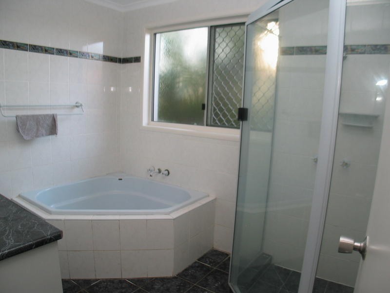 14 Baldwin Cr, Avoca QLD 4670