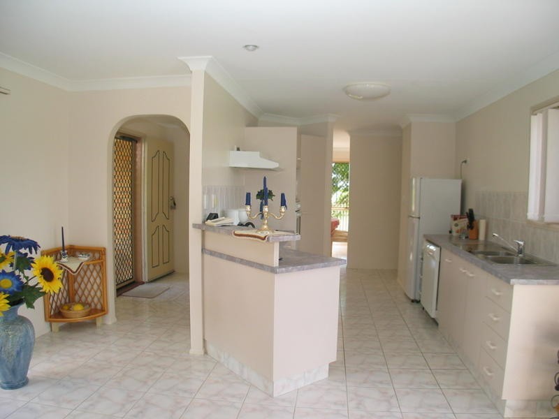 8 Neptune Street, Burnett Heads QLD 4670
