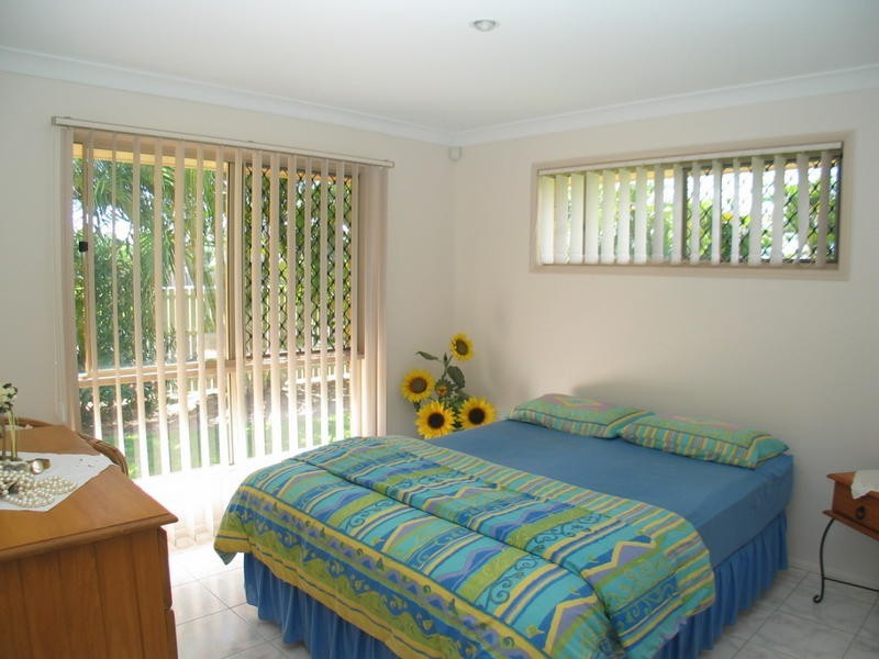 8 Neptune Street, Burnett Heads QLD 4670