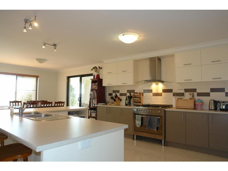 179 Gibson Cres, Bellbowrie QLD 4070