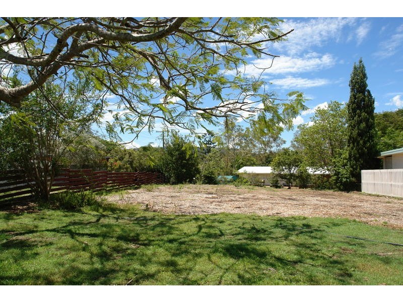 12 Gilruth Rd, Kenmore QLD 4069