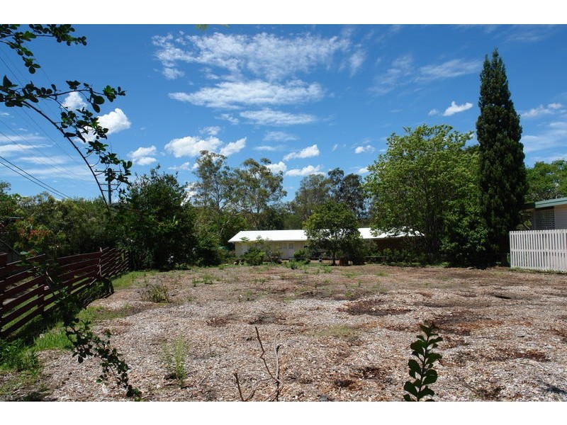 12 Gilruth Rd, Kenmore QLD 4069